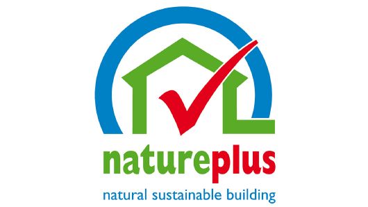 natureplus_logo_claim-eng_4c_20180822-FINAL.jpg